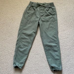 Gap khaki casual jogger pants